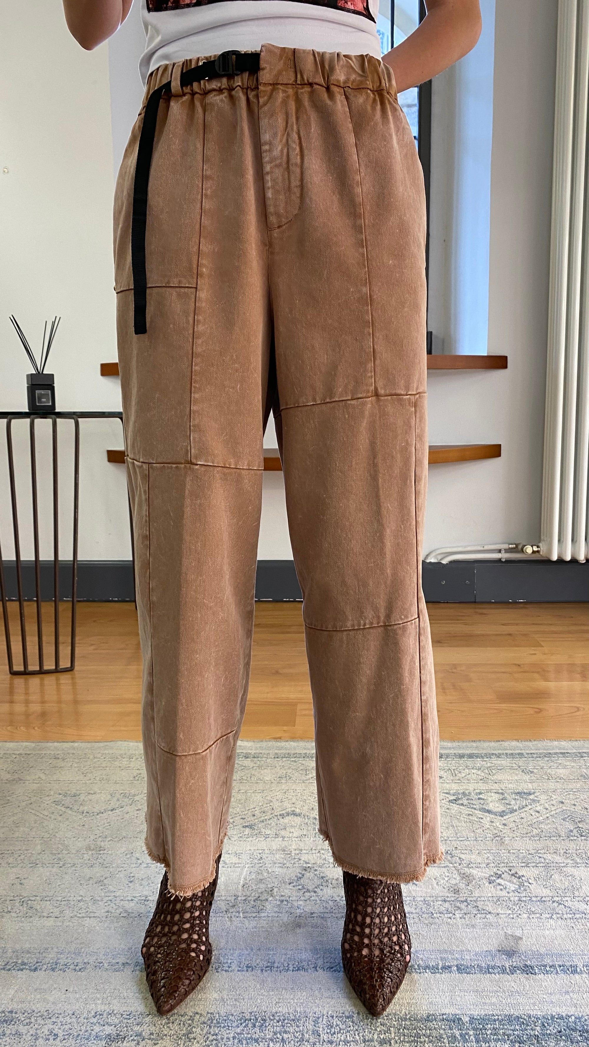 WHITE SAND PANTALONE CAROL PATCH