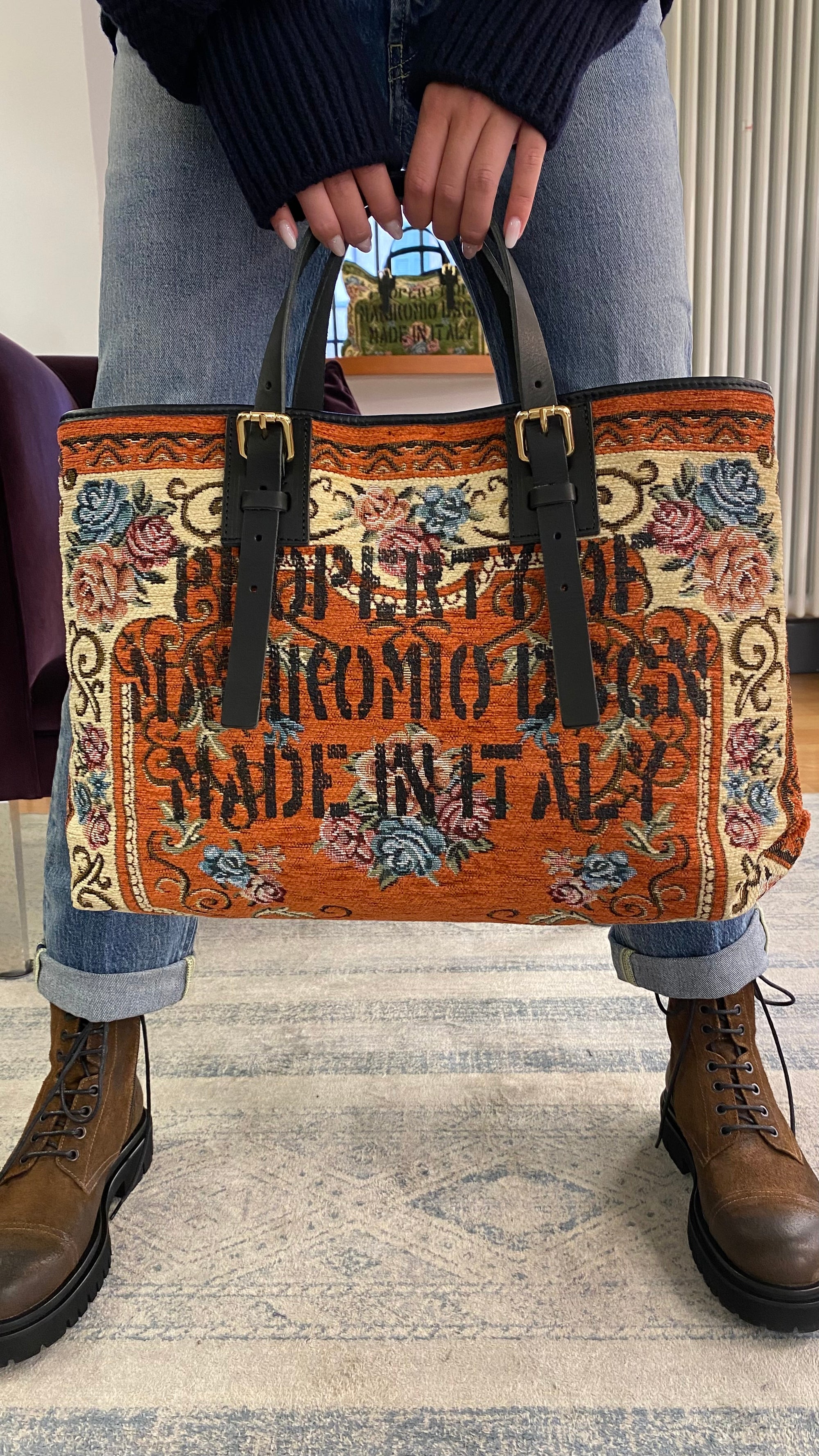 MANIKOMIO DSGN RUG BAG