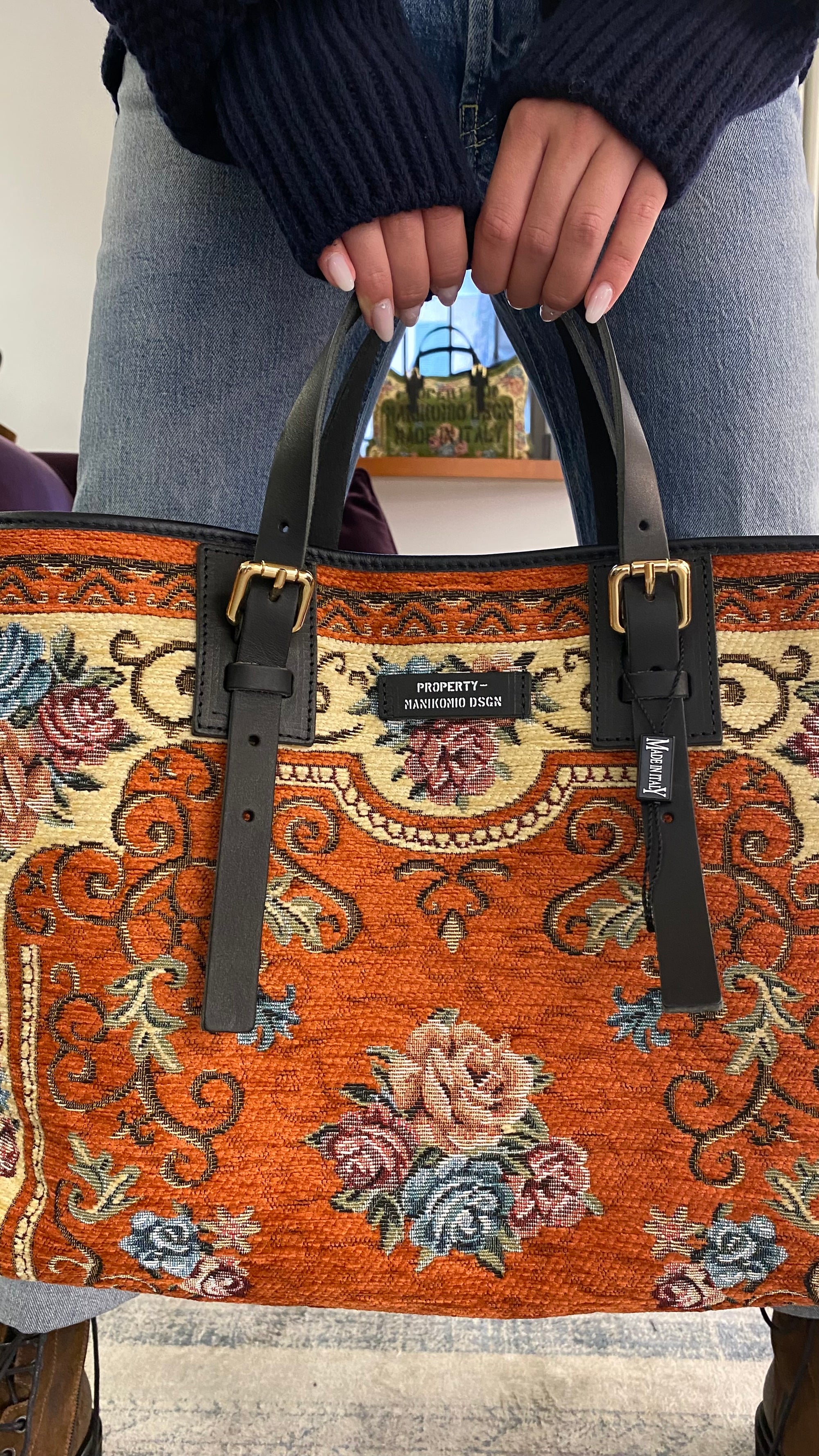 MANIKOMIO DSGN RUG BAG