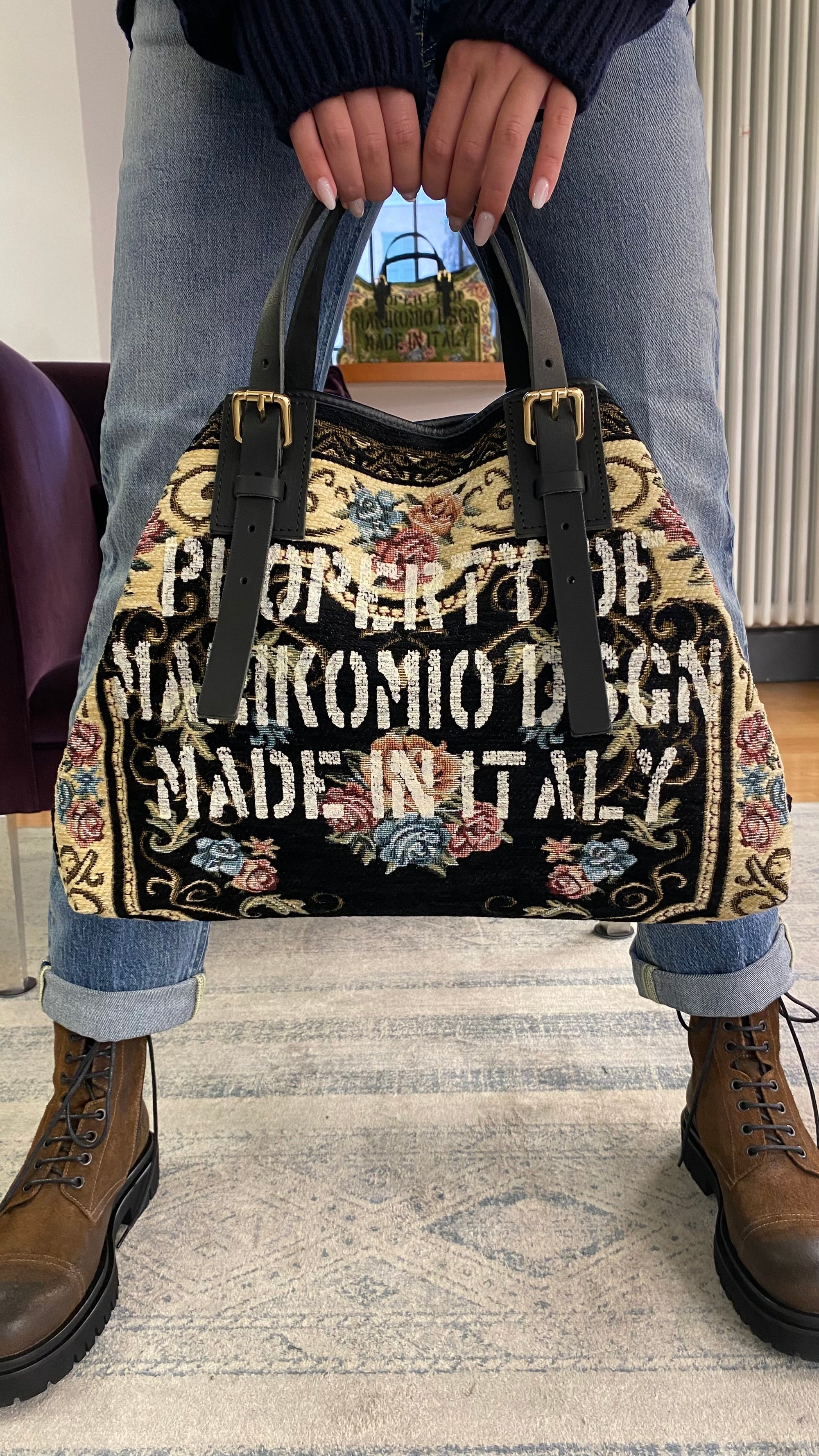 MANIKOMIO DSGN RUG BAG