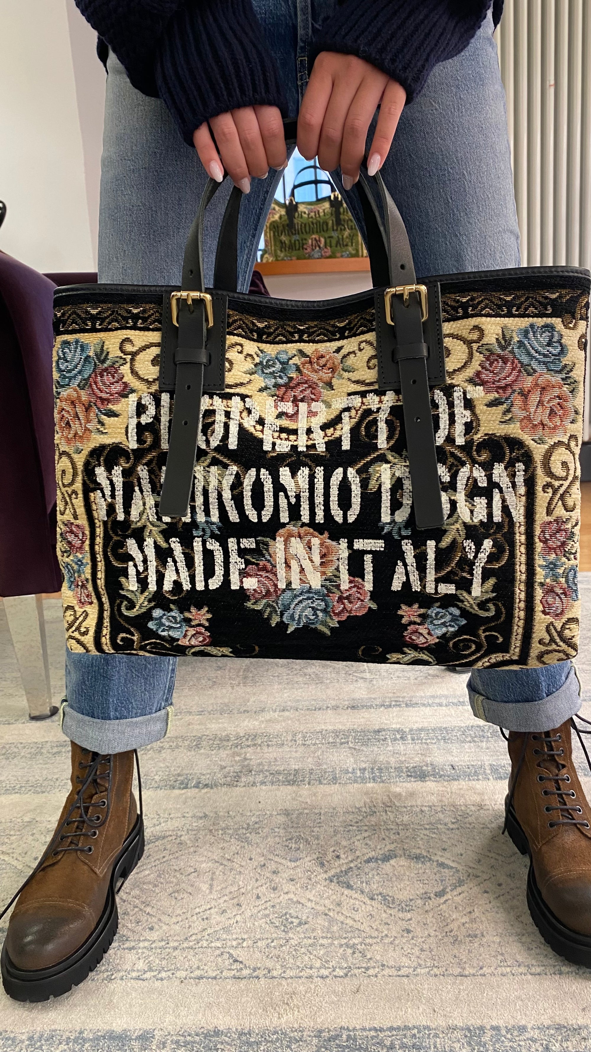 MANIKOMIO DSGN RUG BAG