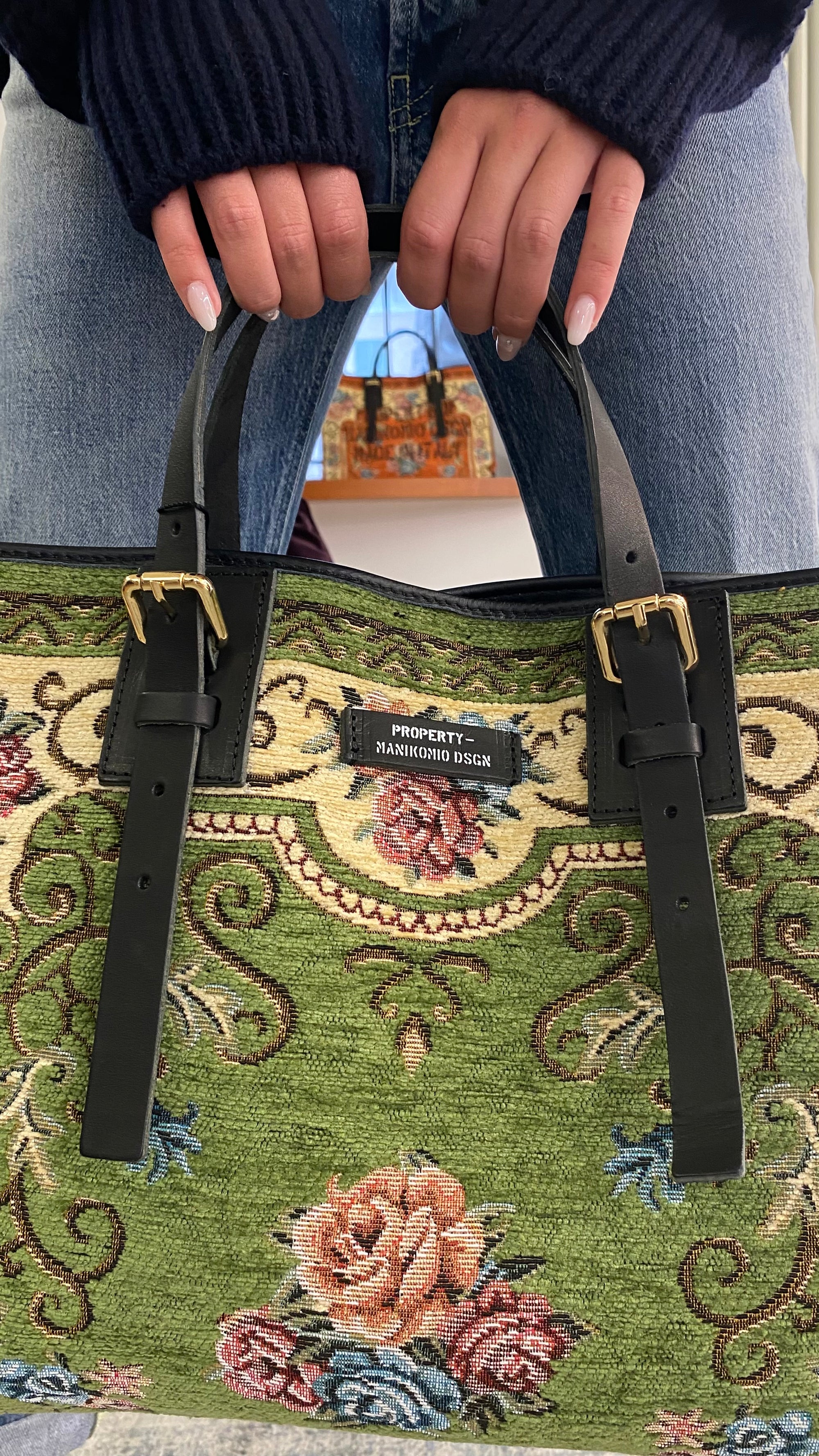 MANIKOMIO DSGN RUG BAG