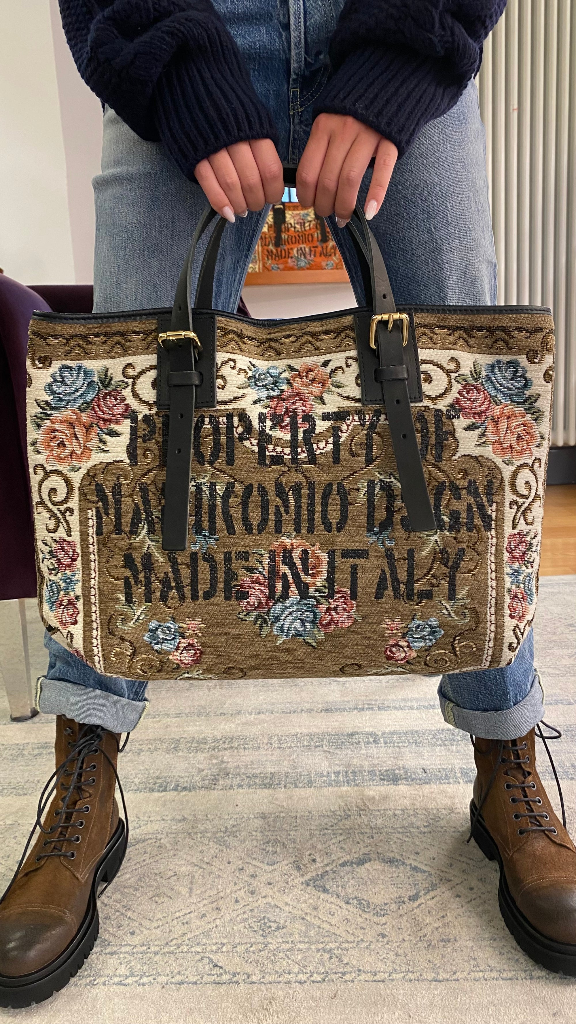 MANIKOMIO DSGN RUG BAG