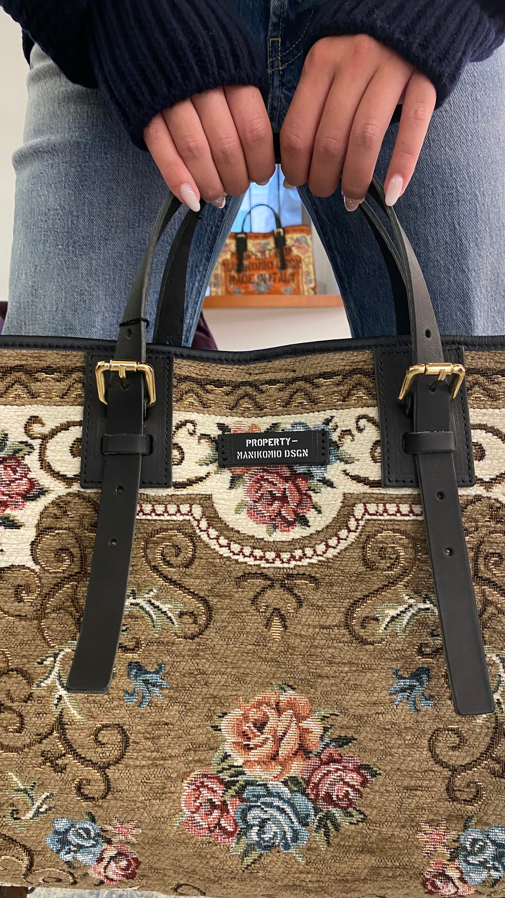 MANIKOMIO DSGN RUG BAG