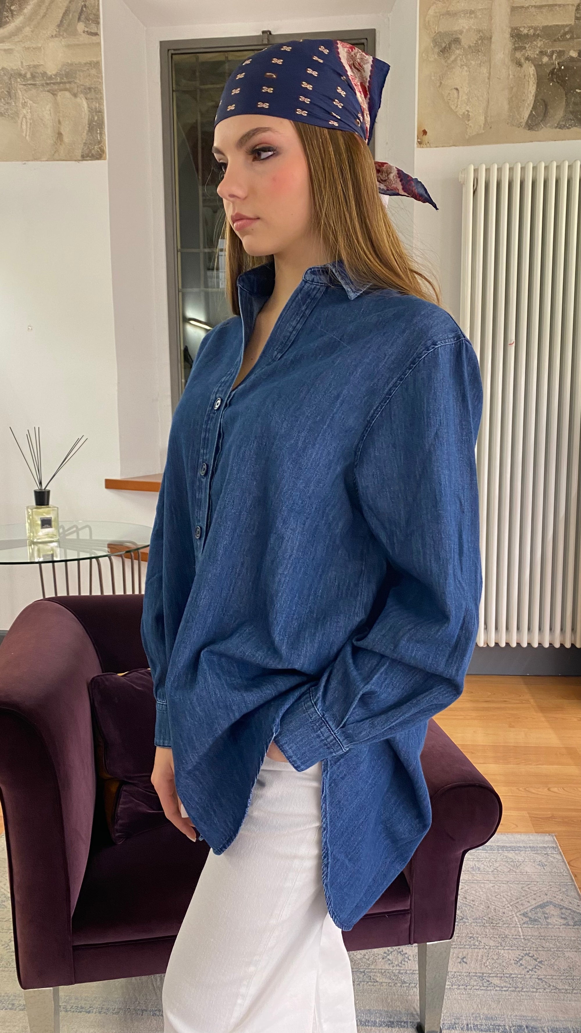 RED CAPSUL BY CIGALA'S CAMICIA OVER DENIM