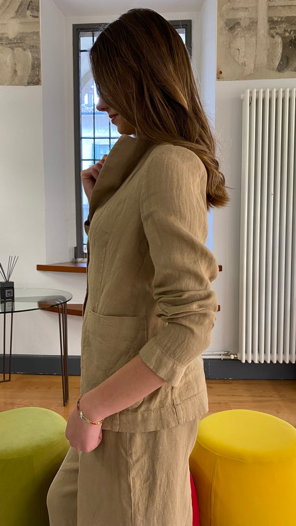 CHAQUETA DE LINO ADELE