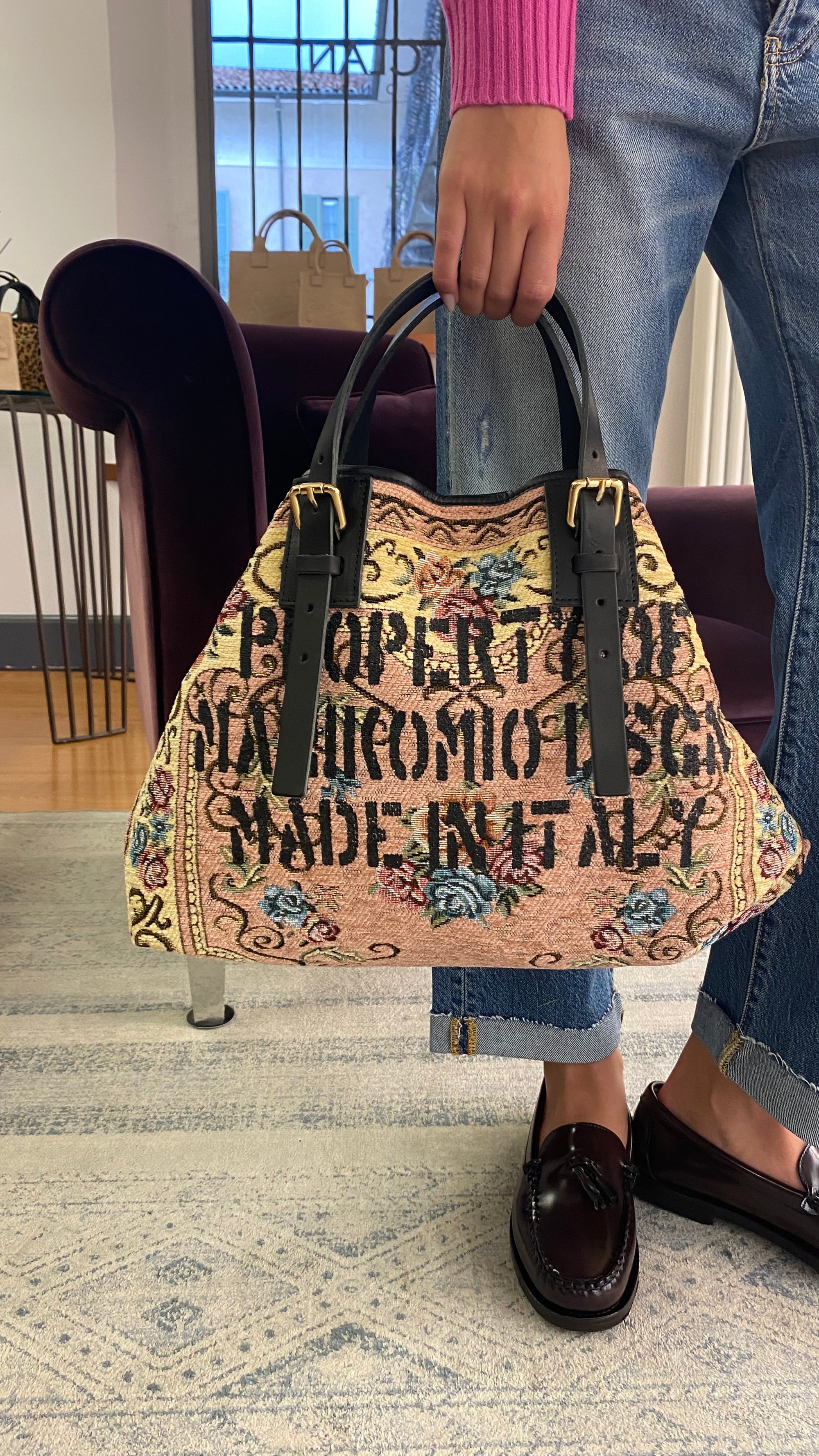 MANIKOMIO DSGN RUG BAG