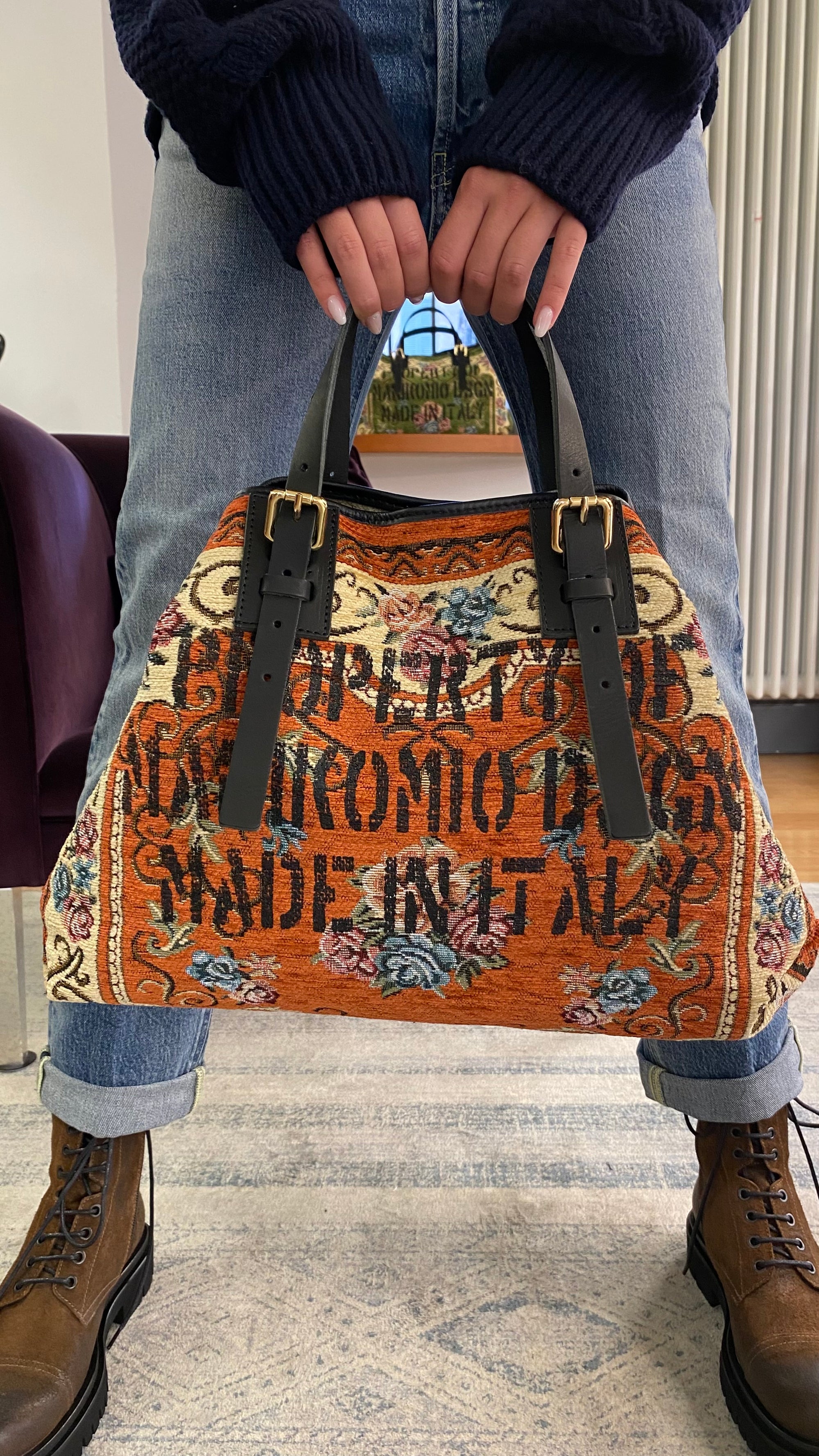 MANIKOMIO DSGN RUG BAG